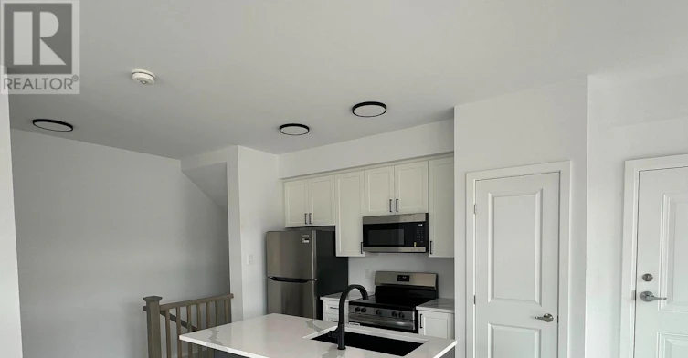 J-1055 Cedar Creek Drive, Ottawa, ON, K1X 0G3 - 3