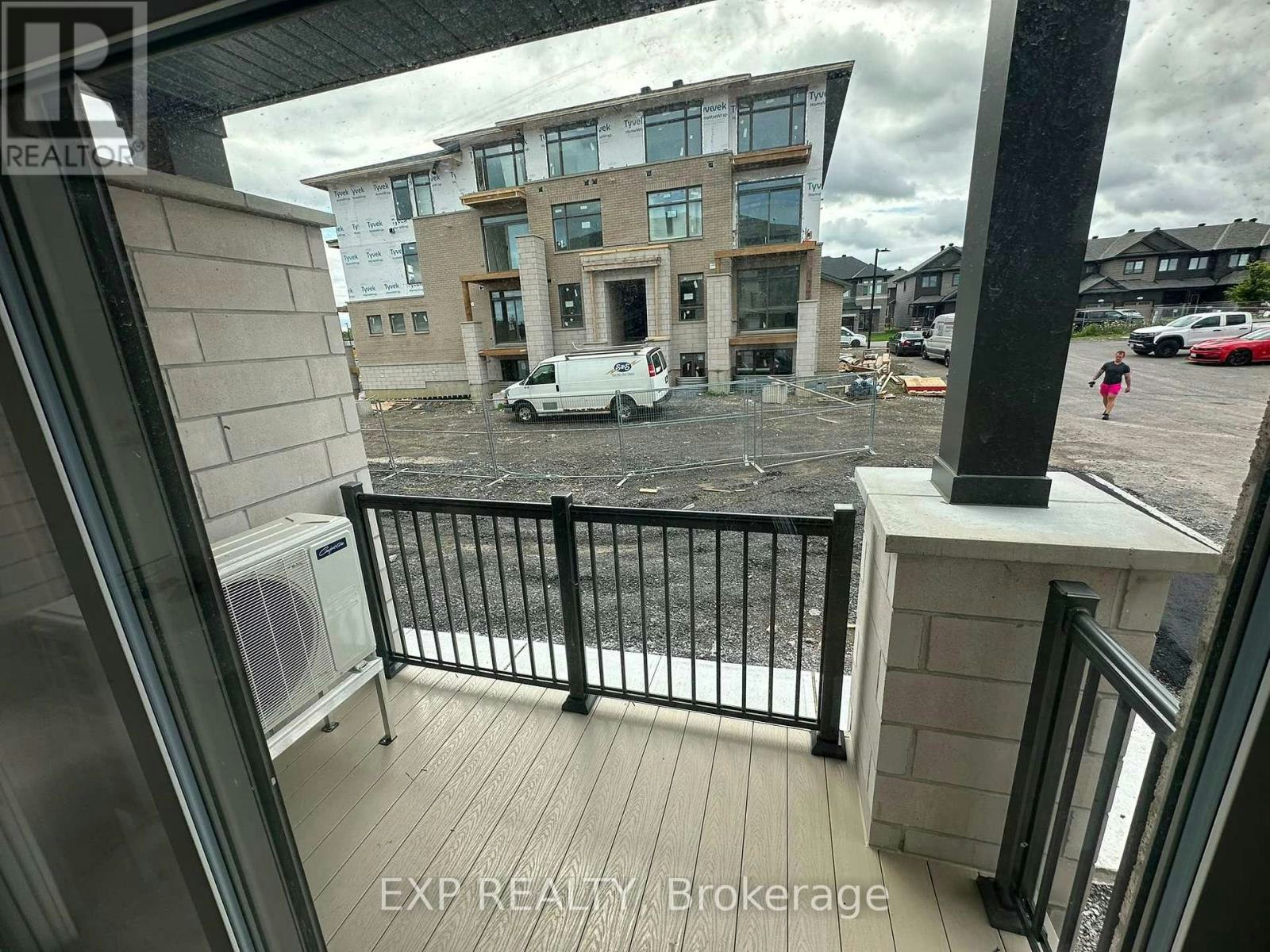 J-1055 Cedar Creek Drive, Ottawa, ON, K1X 0G3 - 11