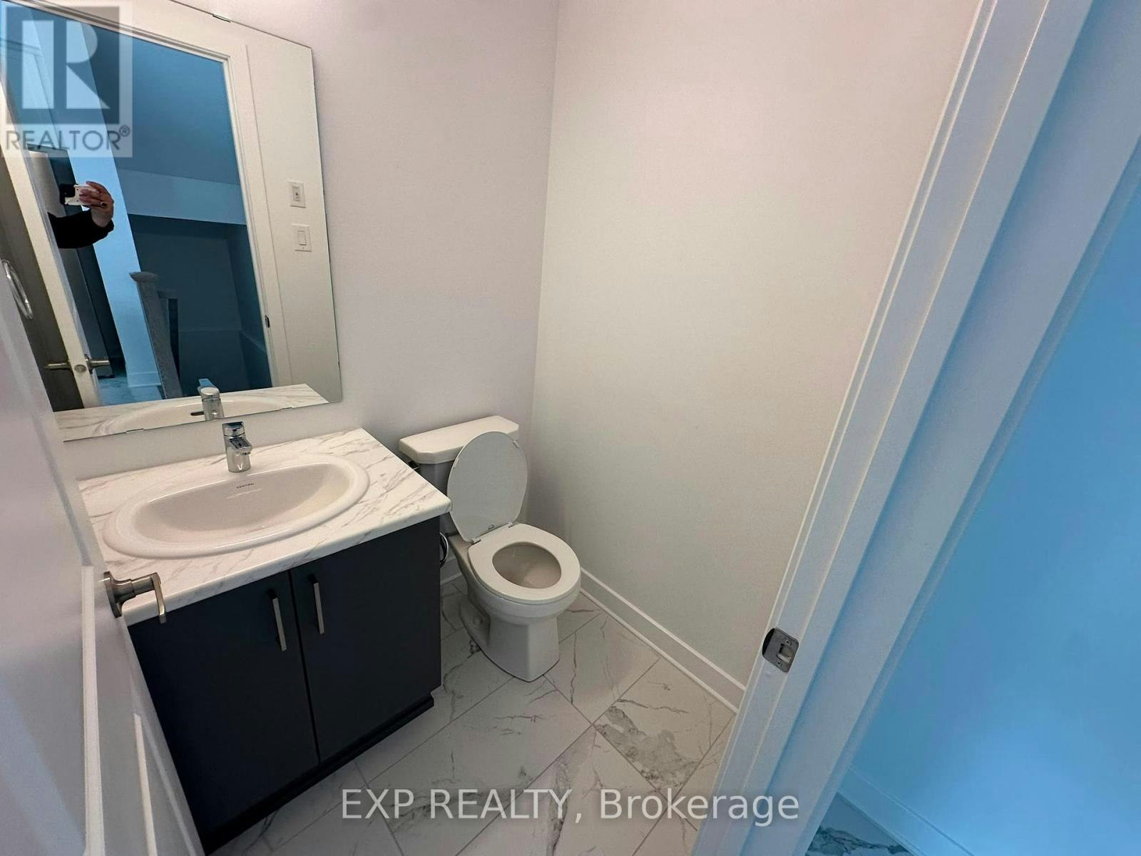 J-1055 Cedar Creek Drive, Ottawa, ON, K1X 0G3 - 12