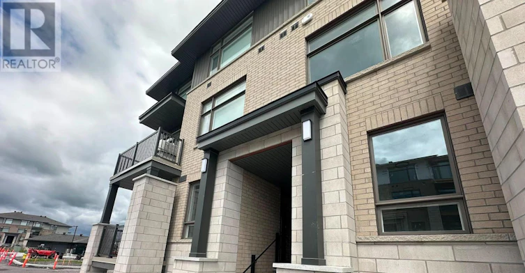 J-1055 Cedar Creek Drive, Ottawa, ON, K1X 0G3 - 2