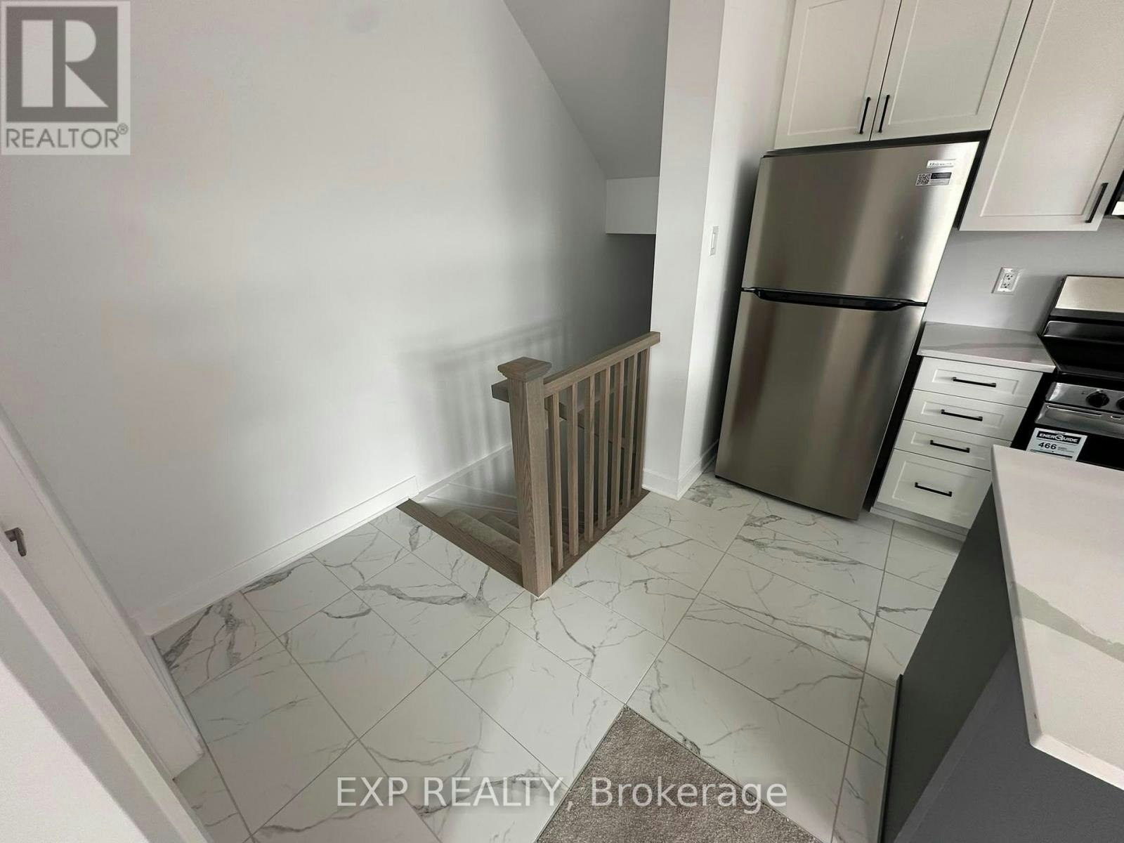 J-1055 Cedar Creek Drive, Ottawa, ON, K1X 0G3 - 8