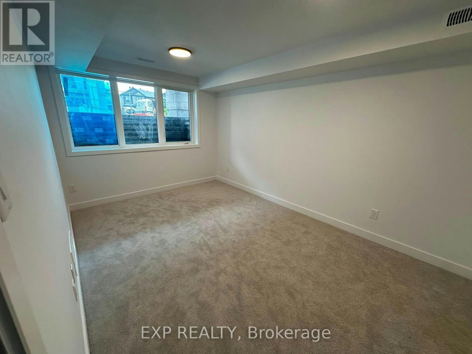 J-1055 Cedar Creek Drive, Ottawa, ON, K1X 0G3 - 16