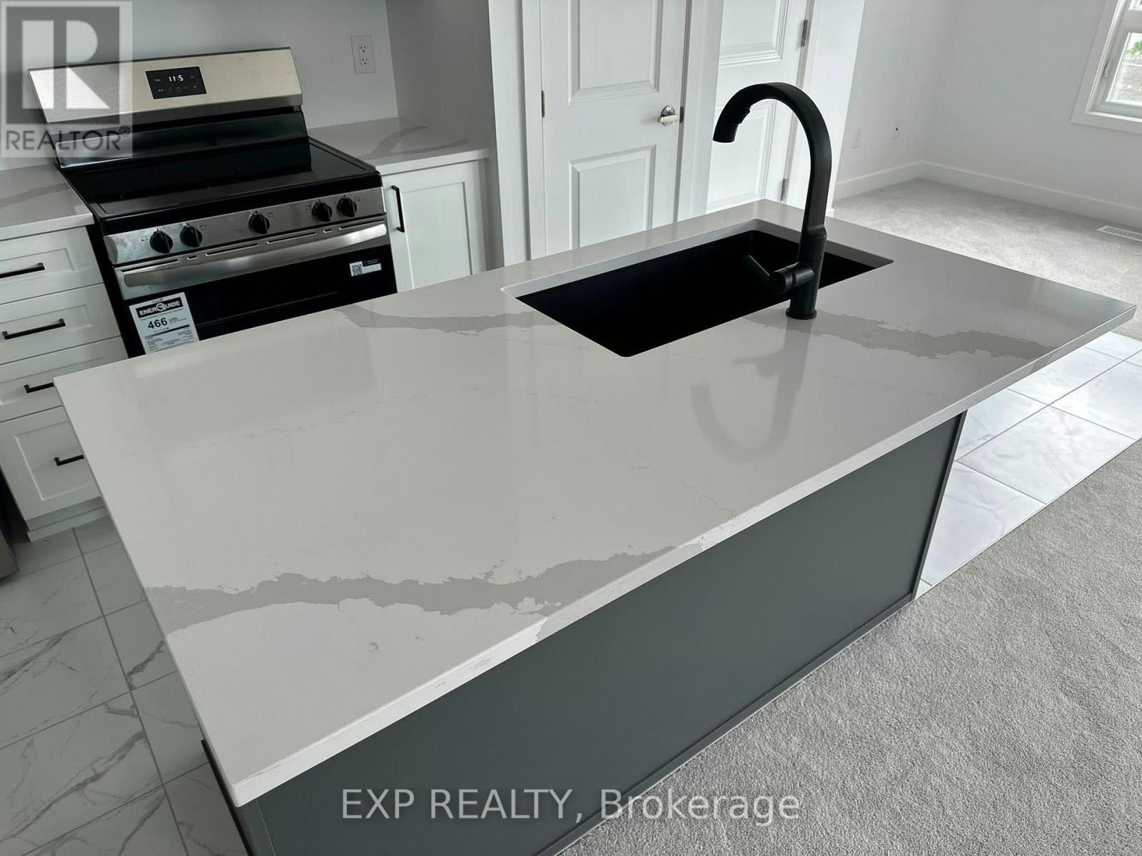 J-1055 Cedar Creek Drive, Ottawa, ON, K1X 0G3 - 5