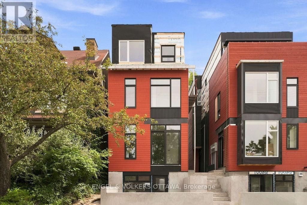A-47 Fairmont Avenue, Ottawa, ON, K1Y 1X4
