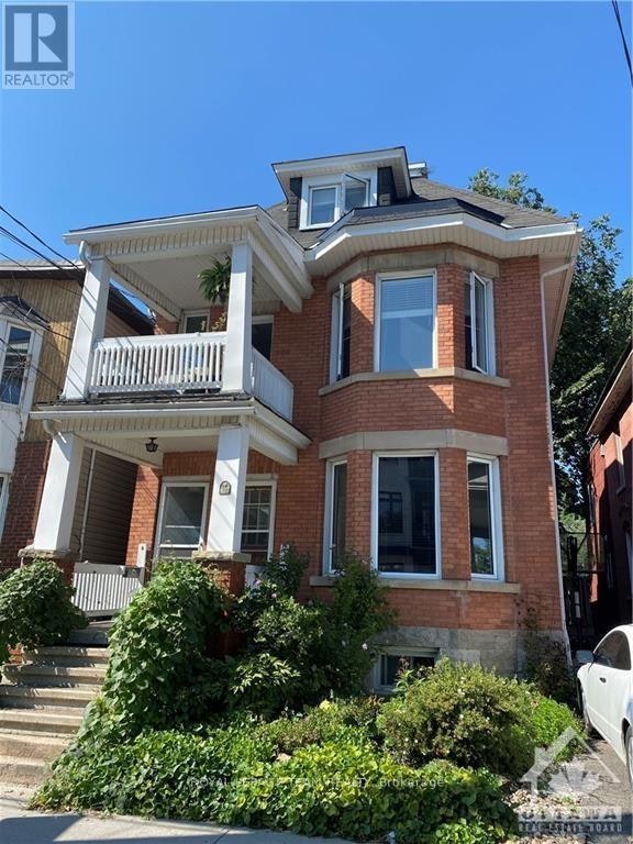 B-427 Sunnyside Avenue, Ottawa, ON, K1S 0S6