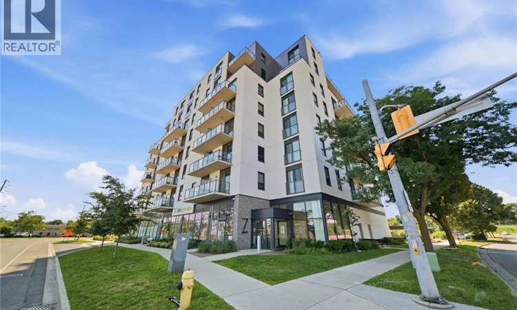 202-7 Erie Avenue