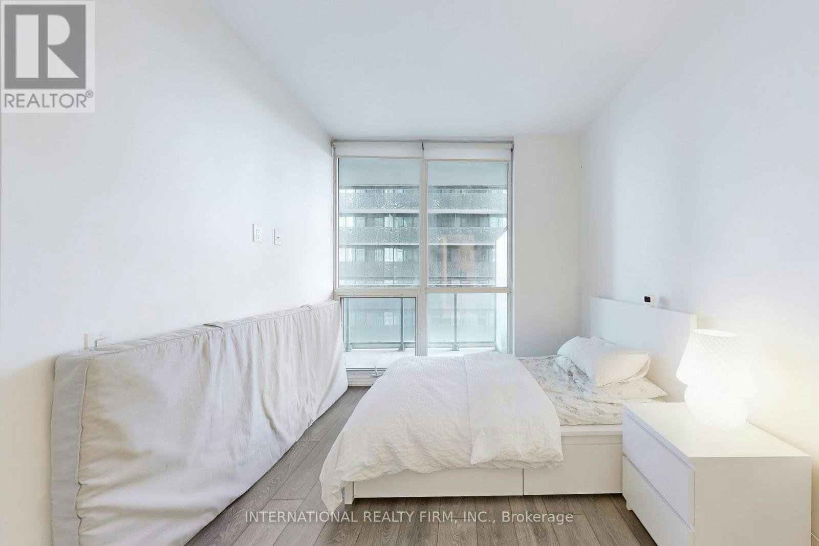 2911-45 Charles Street E, Toronto, ON, M4Y 0B8 - 16