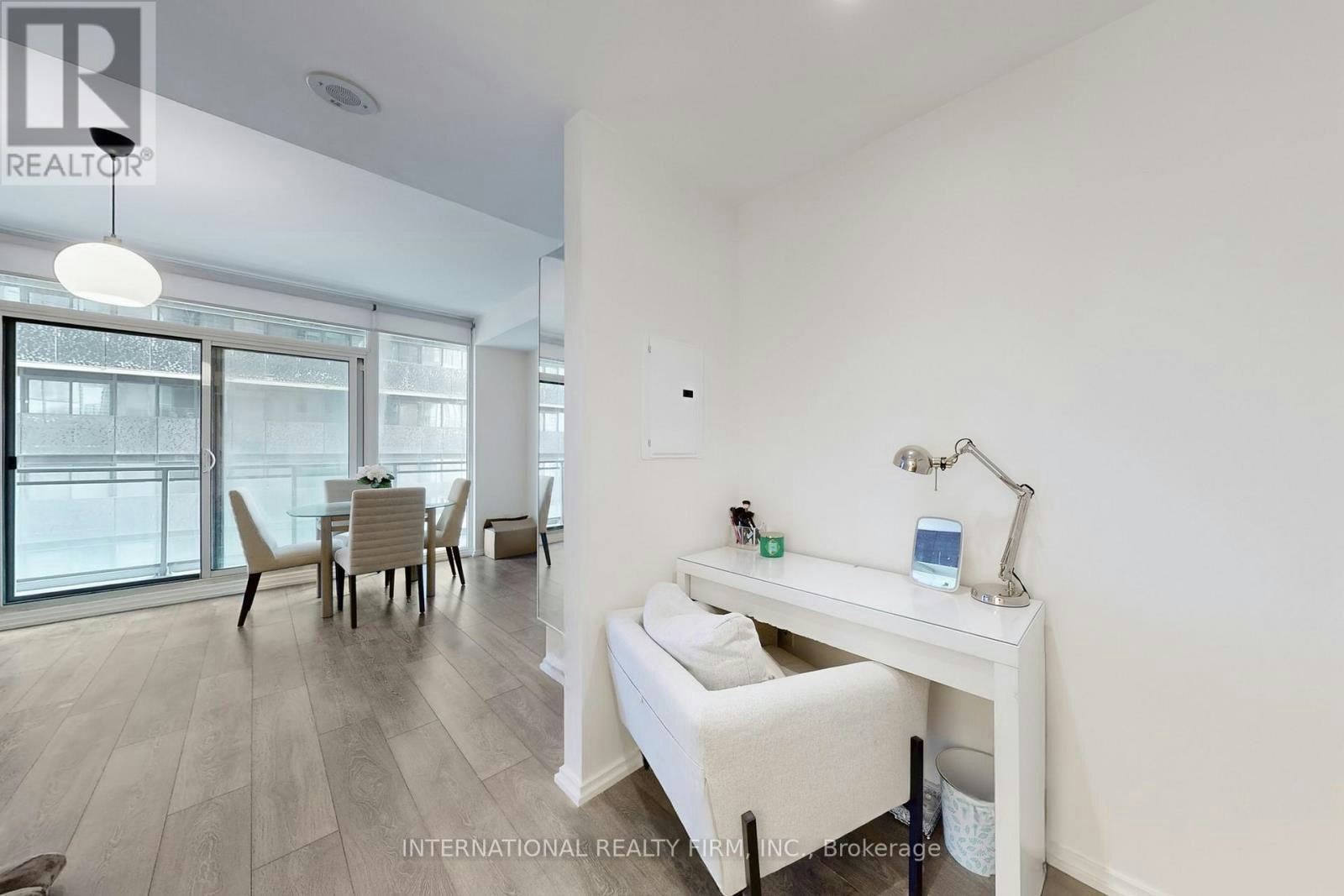 2911-45 Charles Street E, Toronto, ON, M4Y 0B8 - 5