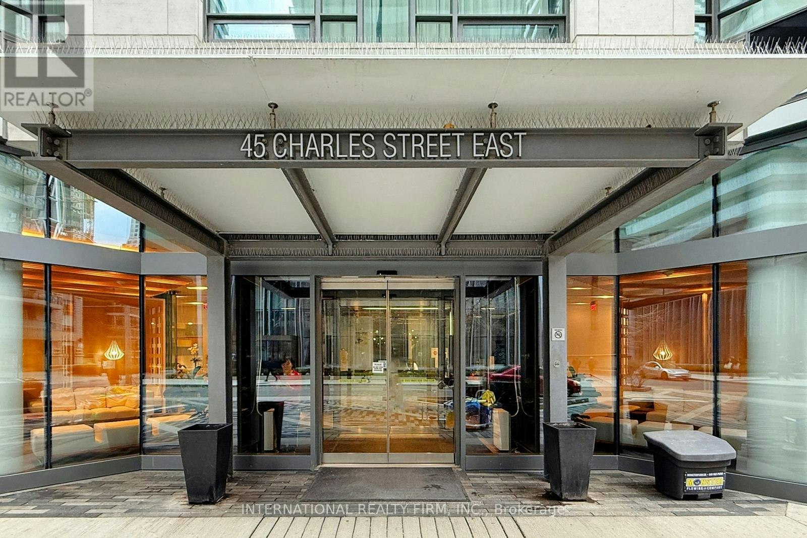 2911-45 Charles Street E, Toronto, ON, M4Y 0B8