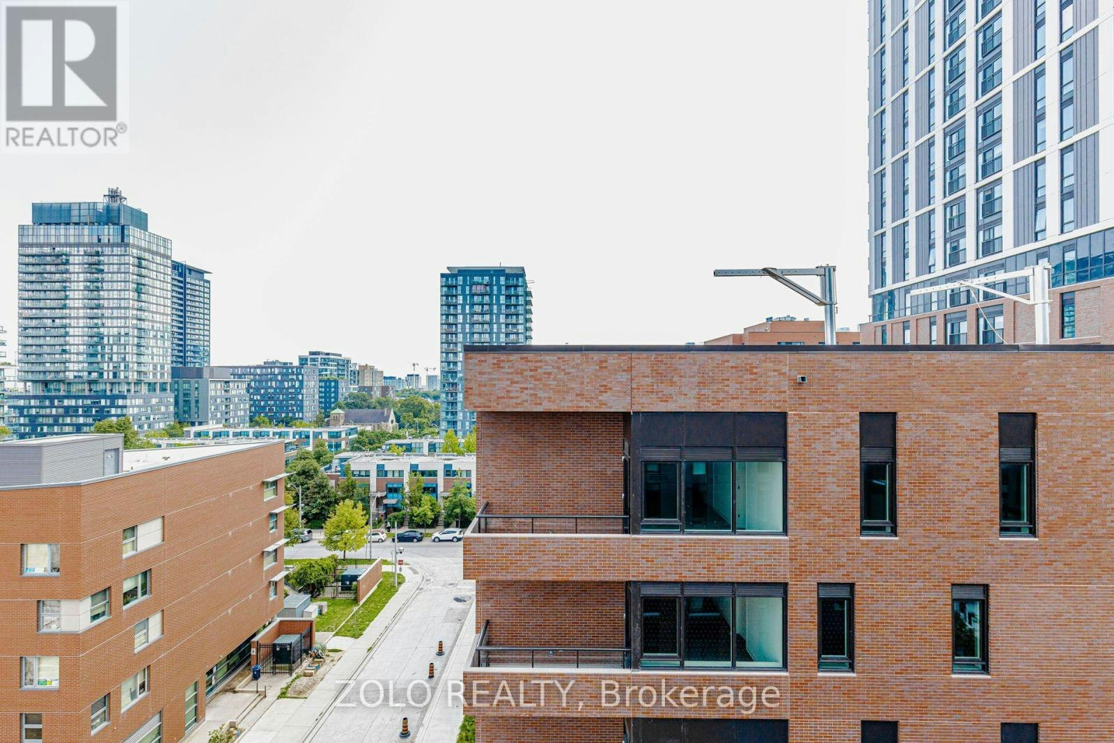 648-30 Dreamers Way, Toronto, ON, M5A 0Y7 - 38