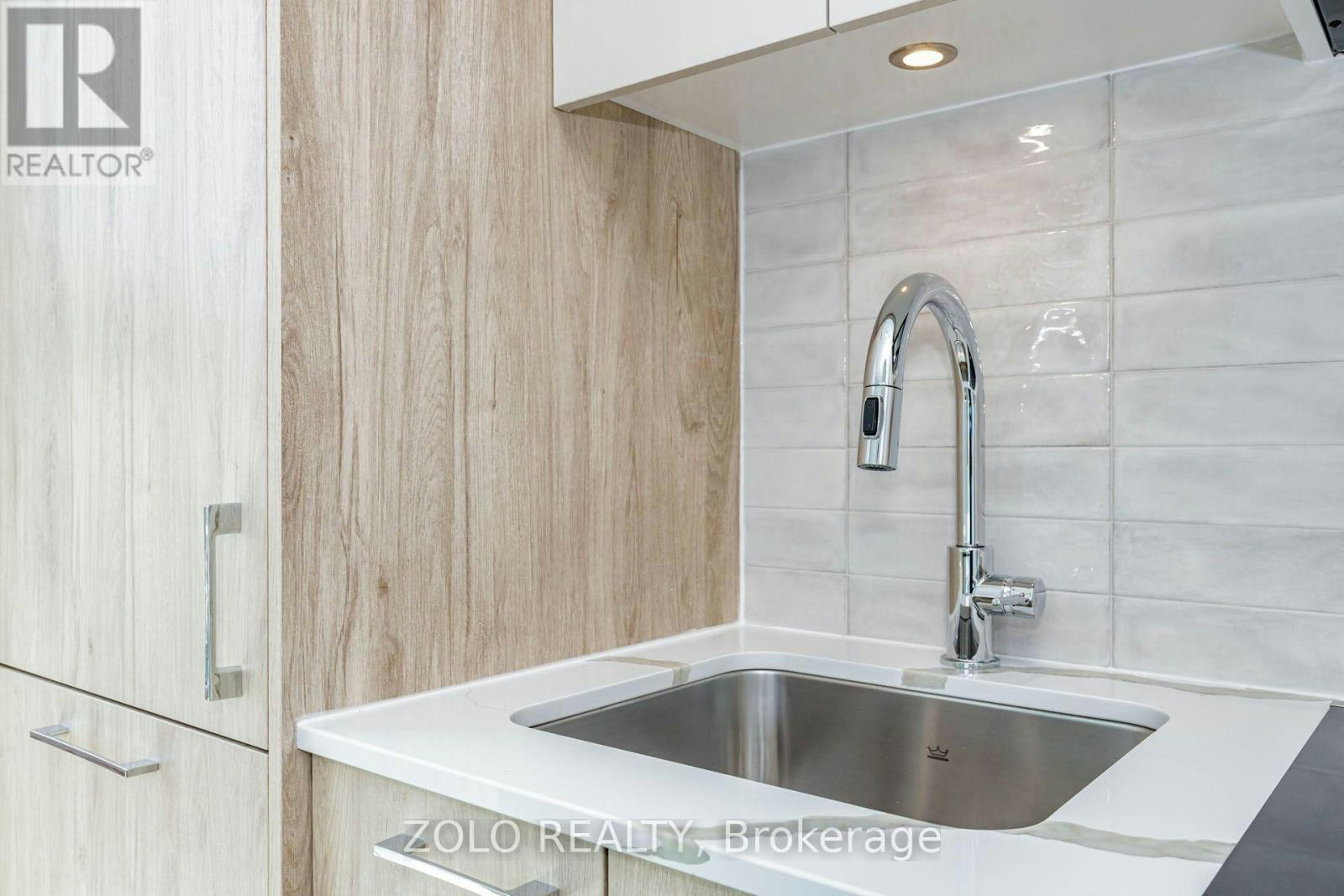 648-30 Dreamers Way, Toronto, ON, M5A 0Y7 - 17