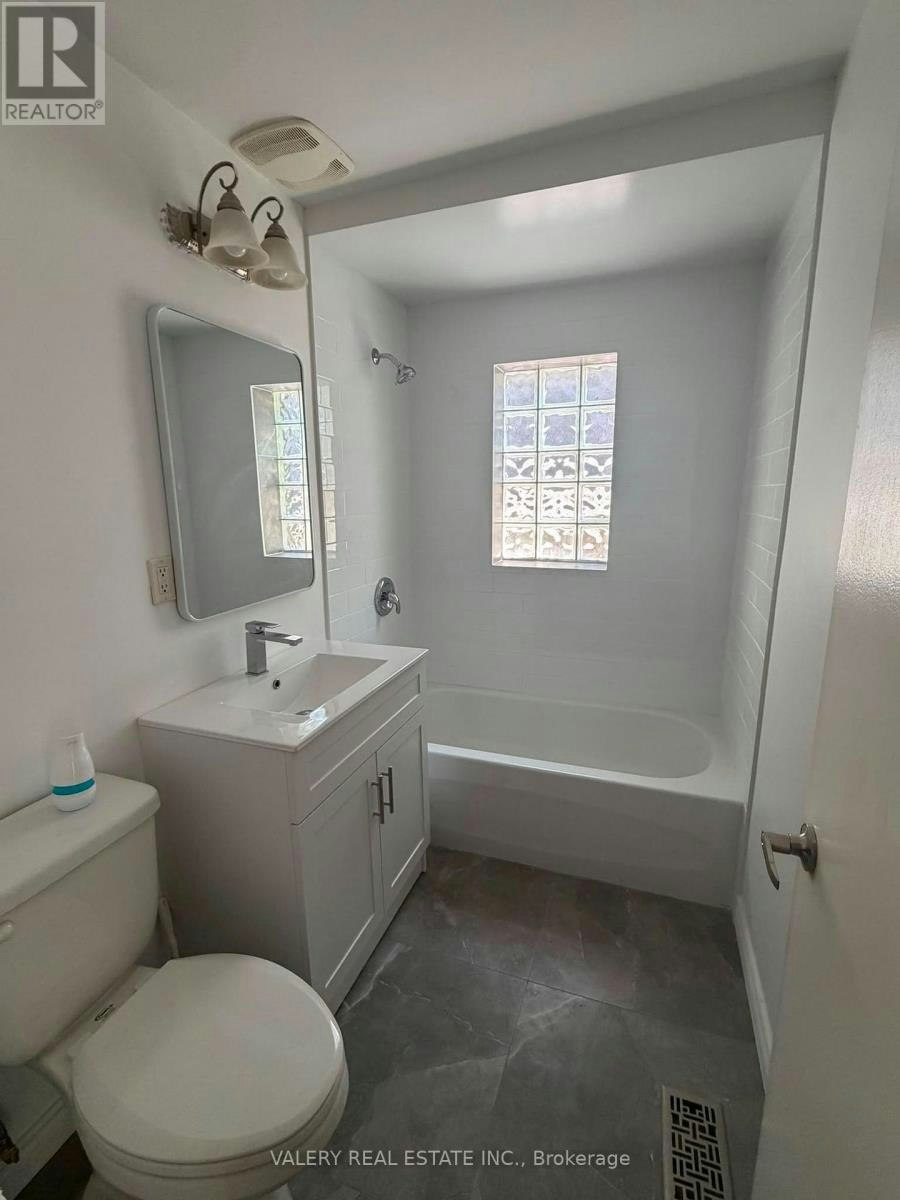 425 Livingston Road N, Toronto, ON, M1E 1M5 - 10