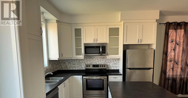 551 Bellflower Court, Milton, ON, L4E 1W6 - 4