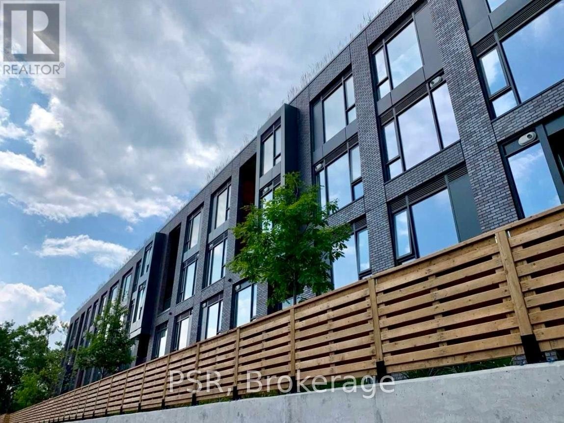 205-35 Wabash Avenue, Toronto, ON, M6R 0A9 - 2