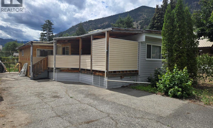 2633 5th Street