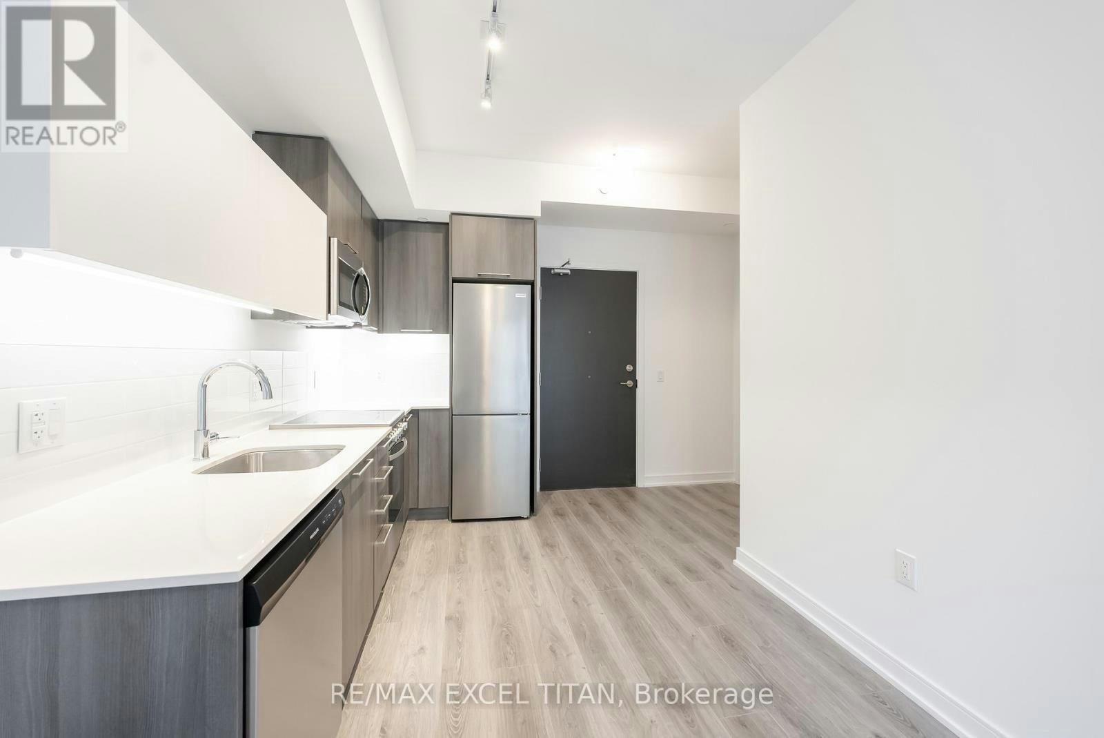 208-25 Neighbourhood Lane, Toronto, ON, M8Y 0C4 - 8