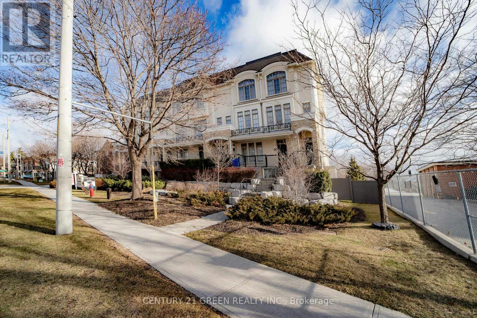 5-3071 Cawthra Road, Mississauga, ON, L5A 2X4