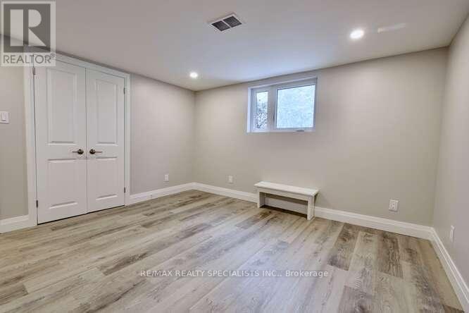 43 Firwood (Lower Crescent, Toronto, ON, M9B 2V9 - 14