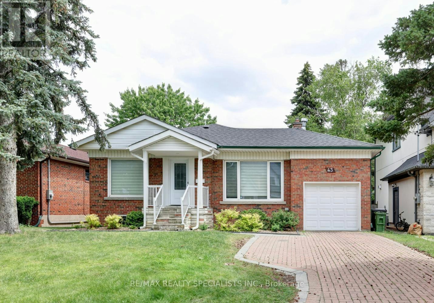 43 Firwood (Lower Crescent, Toronto, ON, M9B 2V9