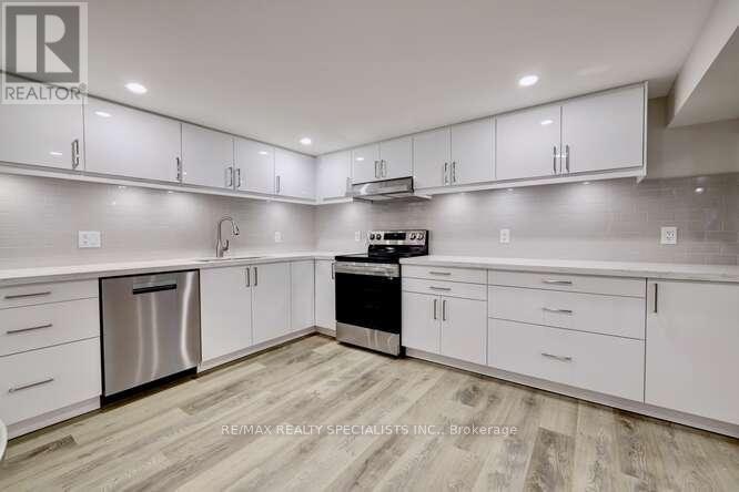 43 Firwood (Lower Crescent, Toronto, ON, M9B 2V9 - 10