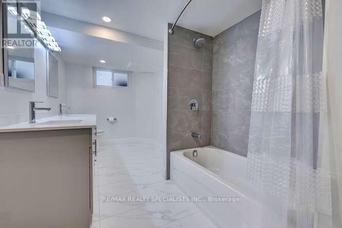 43 Firwood (Lower Crescent, Toronto, ON, M9B 2V9 - 15