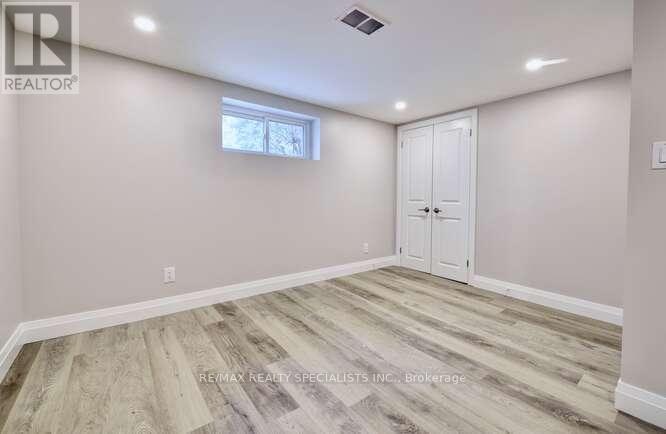 43 Firwood (Lower Crescent, Toronto, ON, M9B 2V9 - 17