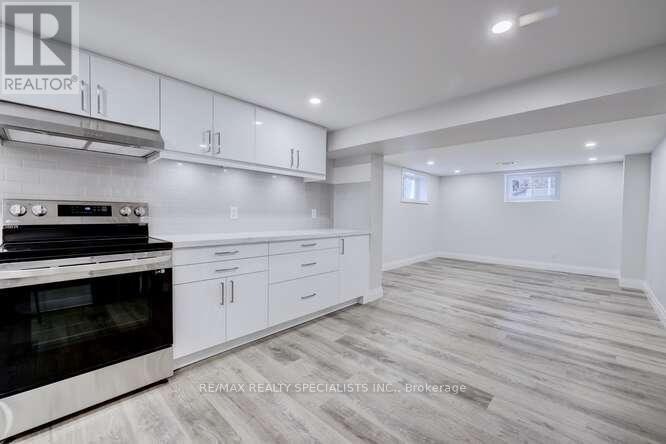 43 Firwood (Lower Crescent, Toronto, ON, M9B 2V9 - 12