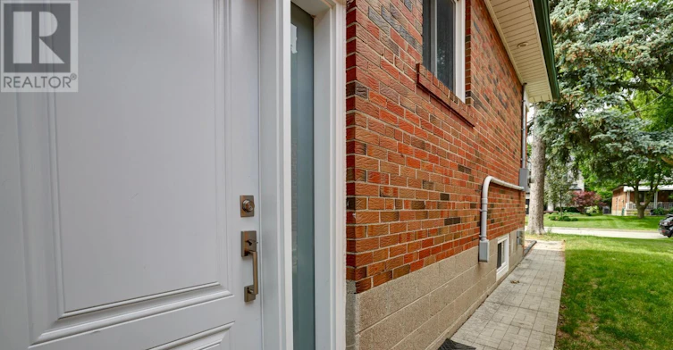 43 Firwood (Lower Crescent, Toronto, ON, M9B 2V9 - 18