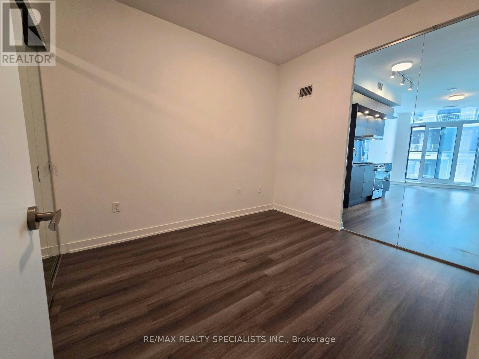 527-448 Burnhamthorpe Road W, Mississauga, ON, L5B 0R4 - 8