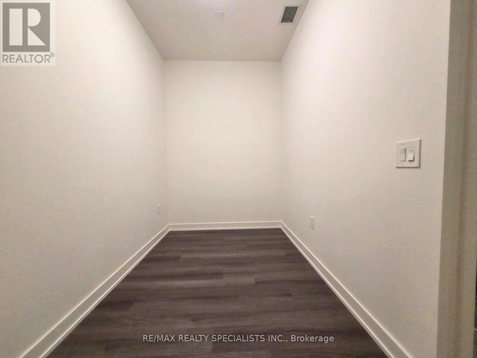 527-448 Burnhamthorpe Road W, Mississauga, ON, L5B 0R4 - 9