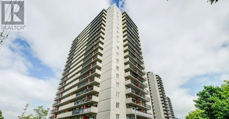 708 158c Mcarthur Avenue, Ottawa, ON, K1L 8E7