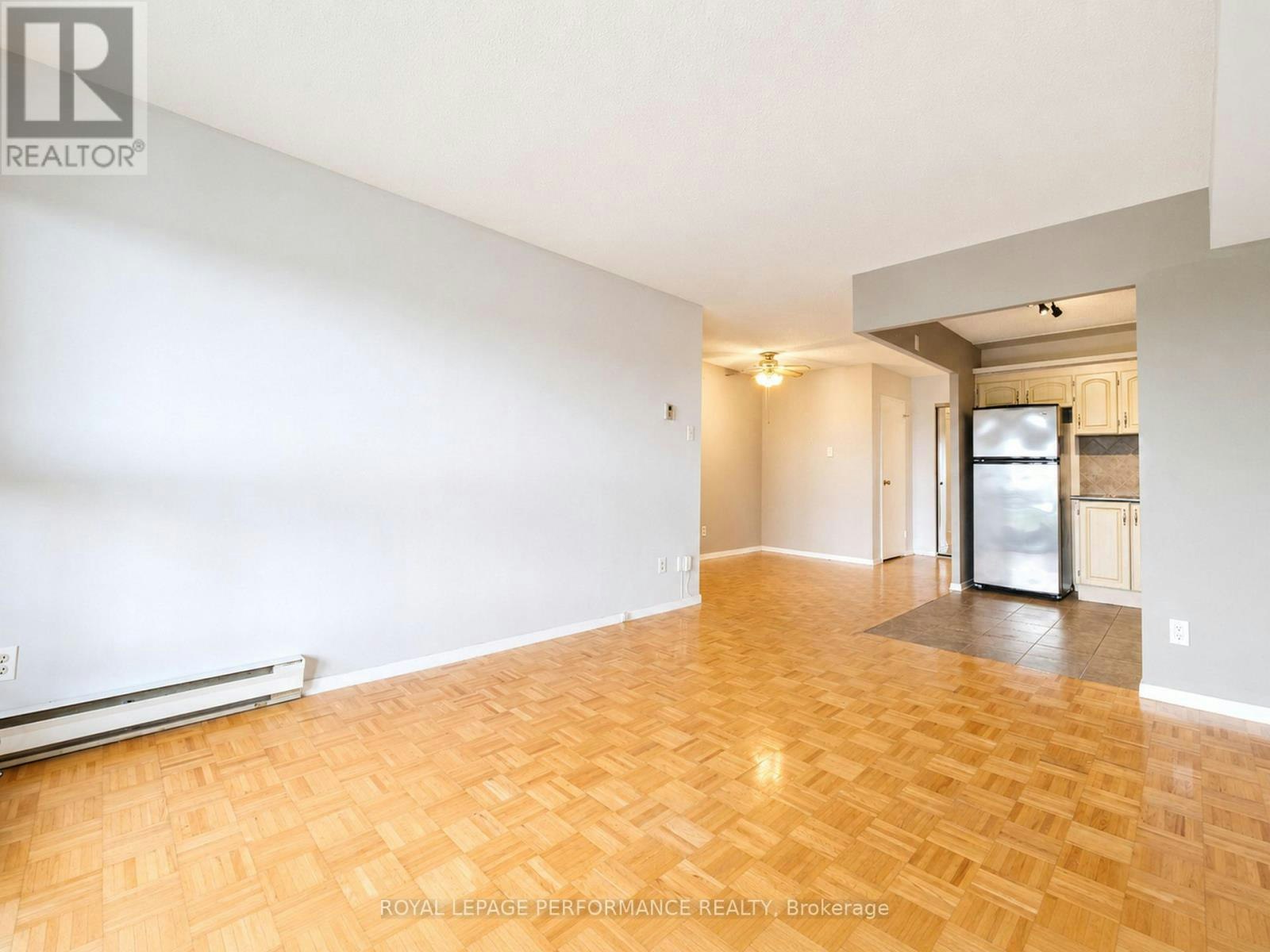 708 158c Mcarthur Avenue, Ottawa, ON, K1L 8E7 - 8