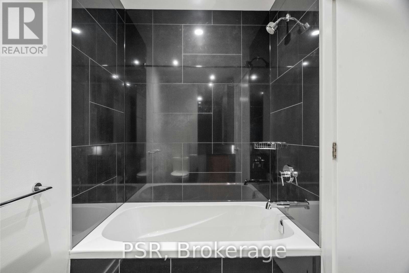 1611-11 Ordnance Street, Toronto, ON, M6K 0H4 - 17