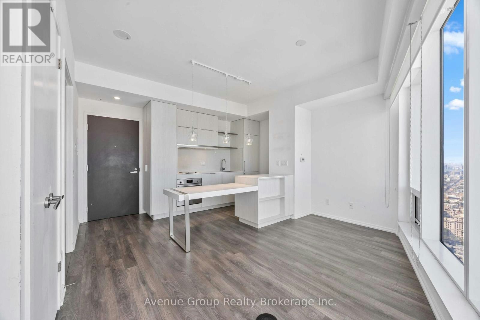 5713-197 Yonge Street, Toronto, ON, M5B 0C1 - 8