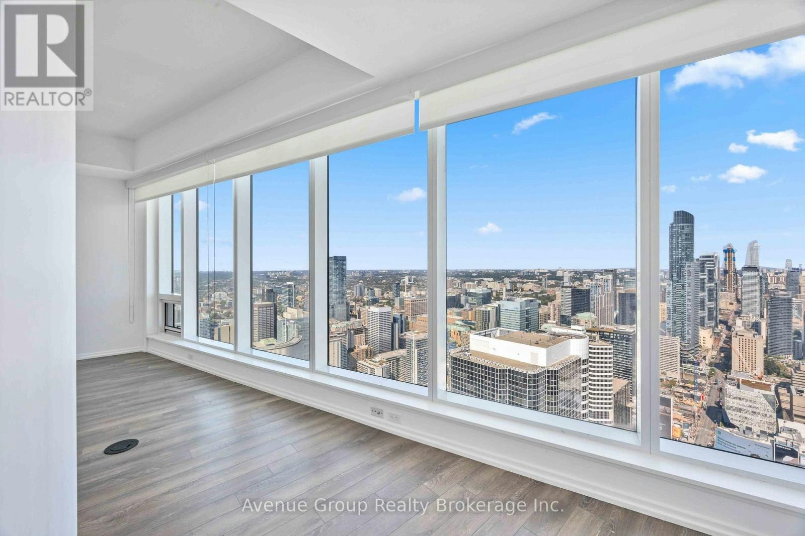 5713-197 Yonge Street, Toronto, ON, M5B 0C1 - 2