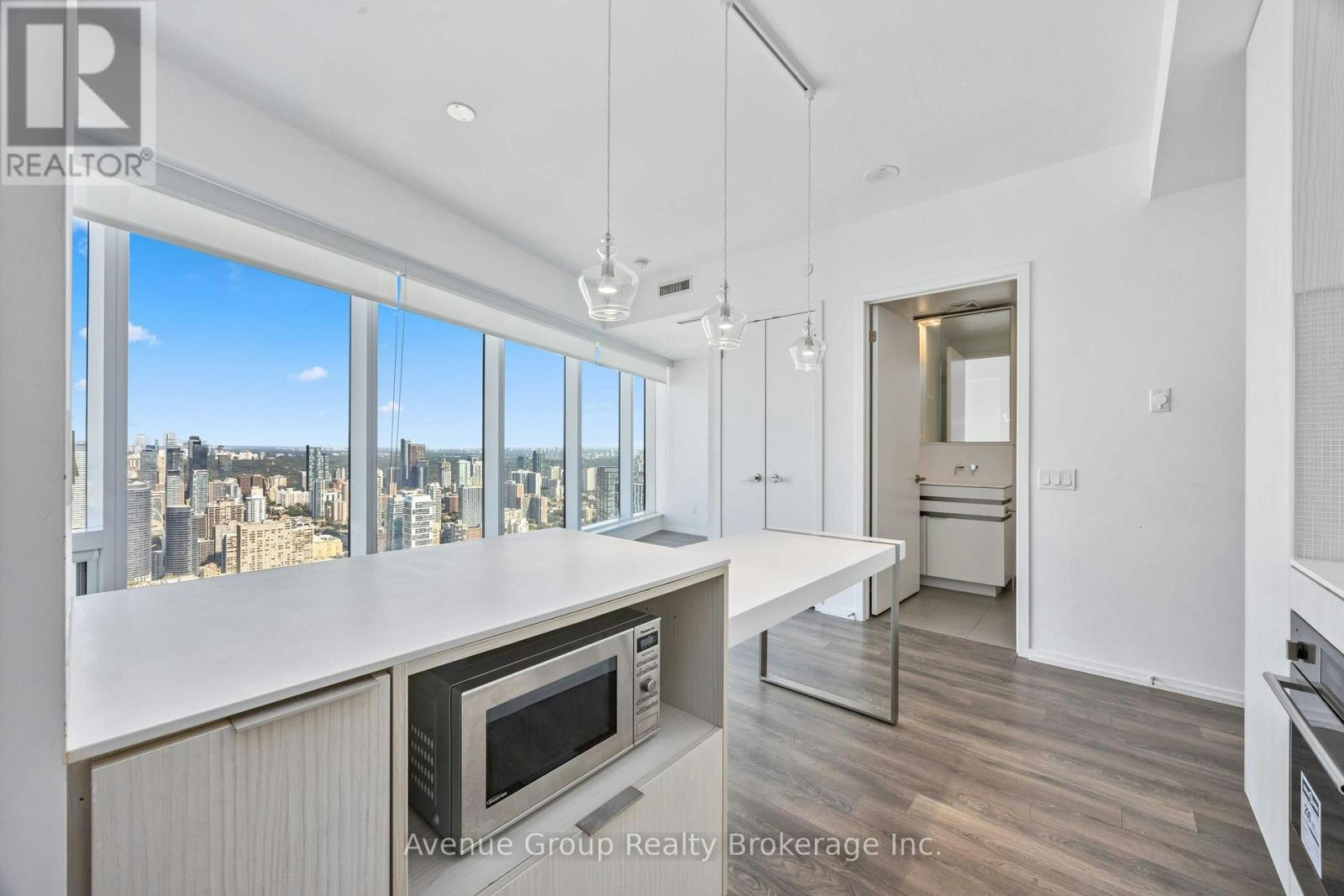 5713-197 Yonge Street, Toronto, ON, M5B 0C1 - 10