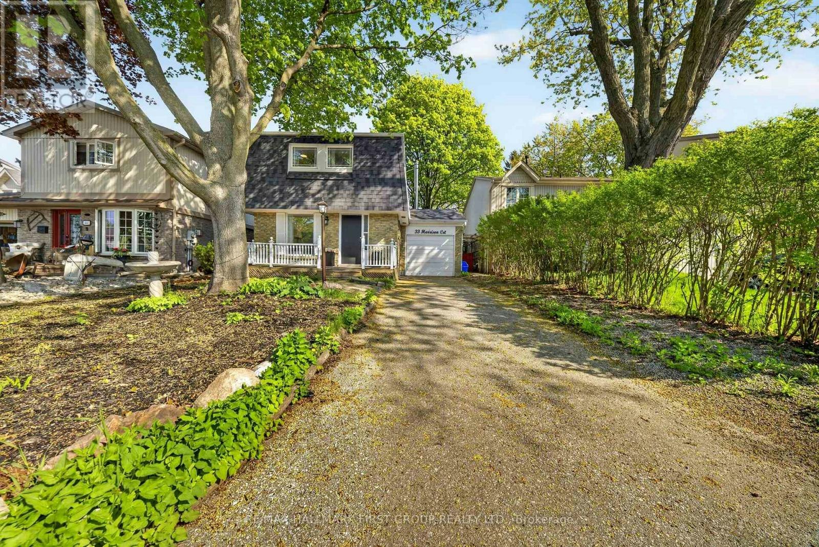 33 Harrison Court, Whitby, ON, L1N 6E2
