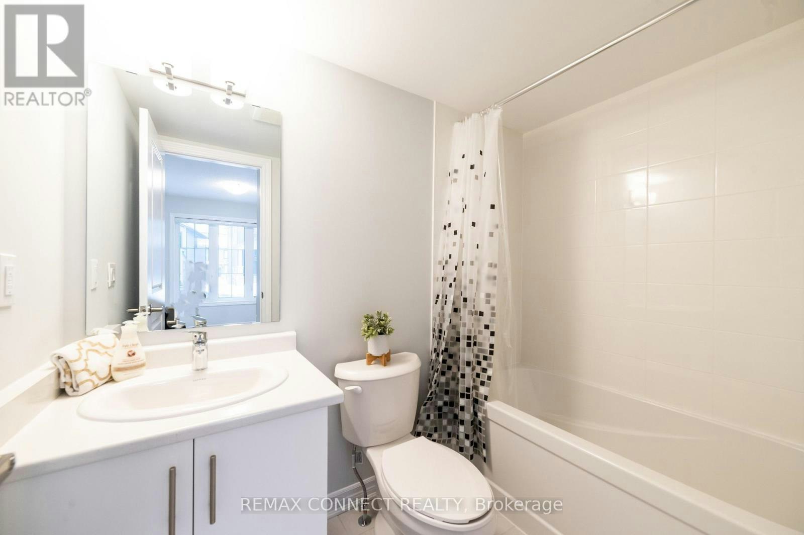 1028 Dyas Avenue, Oshawa, ON, L1H 8L7 - 5