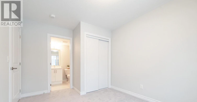 1028 Dyas Avenue, Oshawa, ON, L1H 8L7 - 4