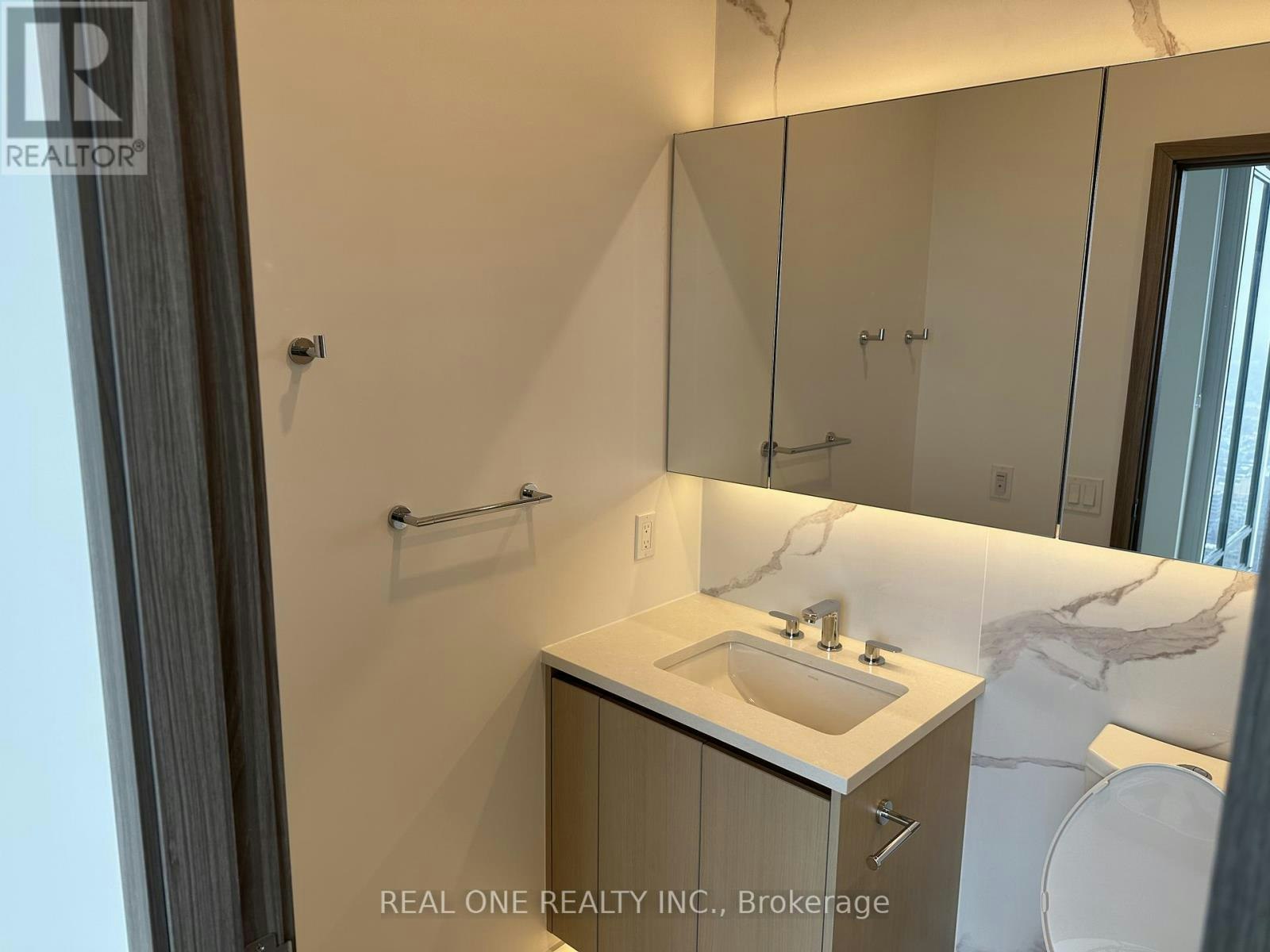 6905-1 Concord City Place Way, Toronto, ON, M5V 0X4 - 7