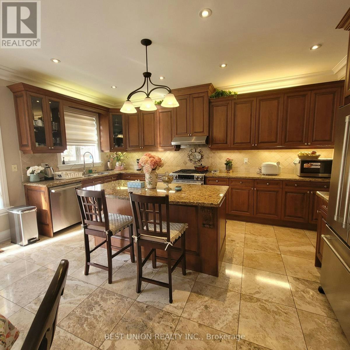BEDROOM 2-110 Bond Crescent, Richmond Hill, ON, L4E 3L1 - 2