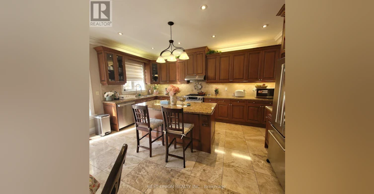 BEDROOM 2-110 Bond Crescent, Richmond Hill, ON, L4E 3L1 - 2