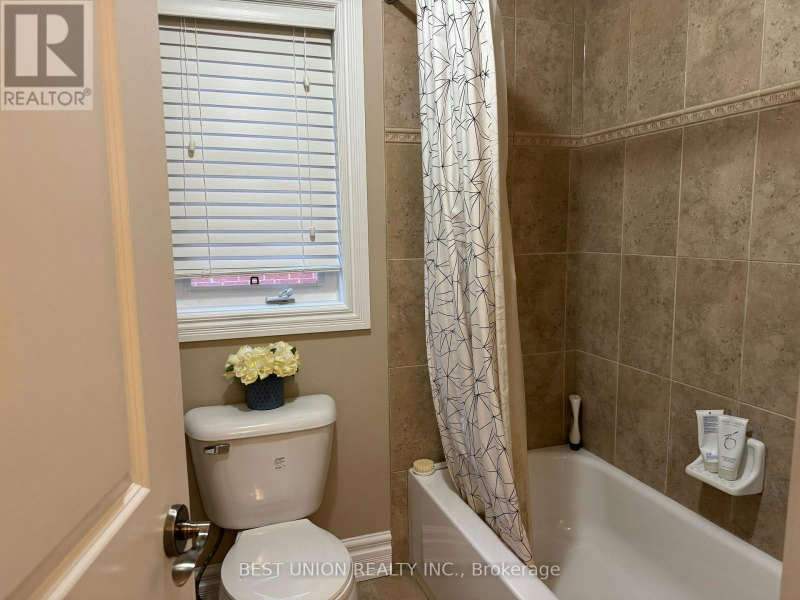 BEDROOM 2-110 Bond Crescent, Richmond Hill, ON, L4E 3L1 - 12