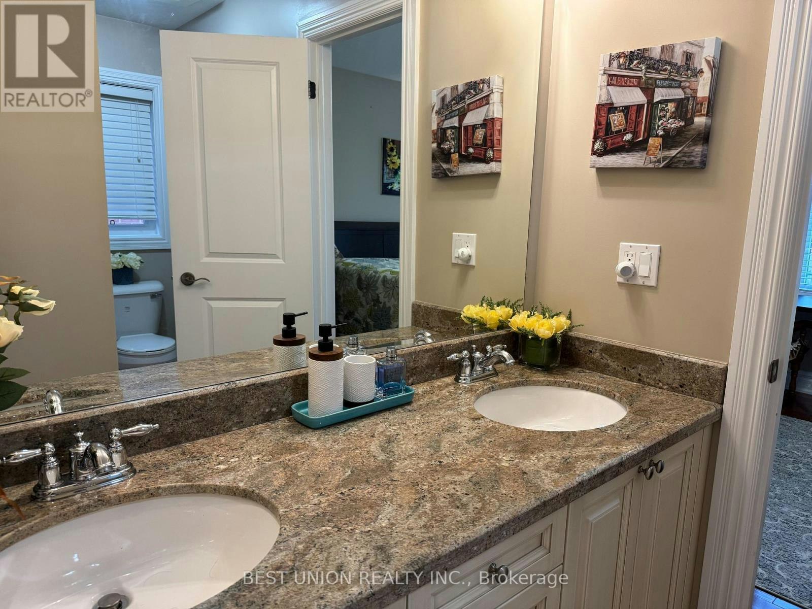 BEDROOM 2-110 Bond Crescent, Richmond Hill, ON, L4E 3L1 - 11