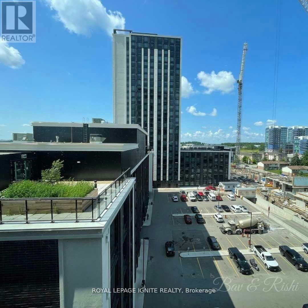 1707 Room) 330 Phillip Street N, Waterloo, ON, N2L 3W9 - 2