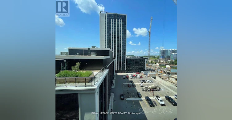 1707 Room) 330 Phillip Street N, Waterloo, ON, N2L 3W9 - 2