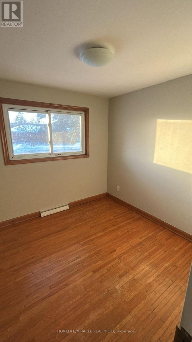 UPPER-26 Glengarry Road, St. Catharines, ON, L2T 2V2 - 3