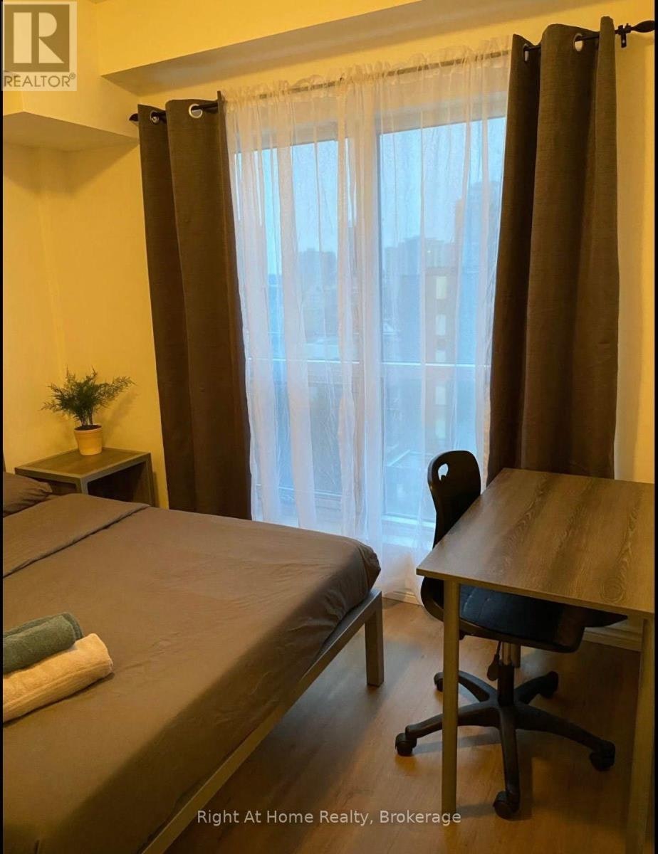 B602-275 Larch Street, Waterloo, ON, N2H 0J2 - 11