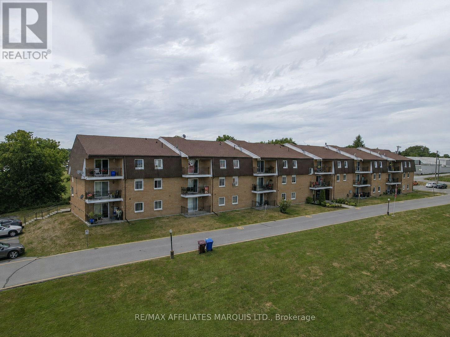 302-220 Kenyon Street W, Alexandria, ON, K0C 1A0