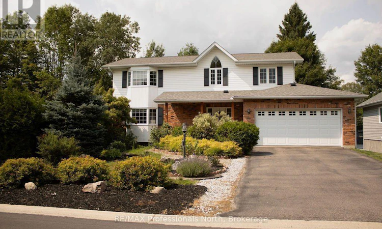 18 Heritage Crescent